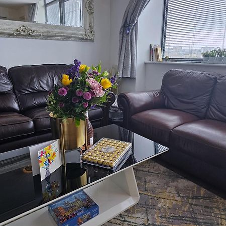 Sidemerseylivings - Central, Bright, And Convenient 2-Bedroom Apartment With Parking Liverpool Exterior photo